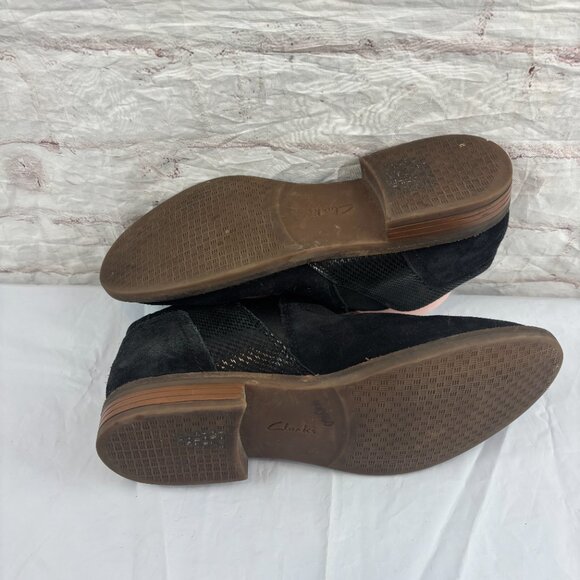 Clarks Women's 9.5 Black Camzin Mix Suede Slip-on Ankle Booties - Picture 9 of 9